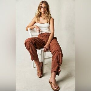 Free People Painter Cargo Pants in Brown, size 6
